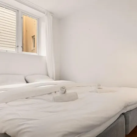 Dinbnb Homes I 4-apartment House In Idyllic Location * 卑爾根